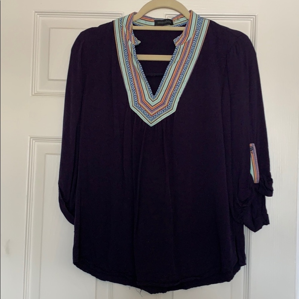 Super cute 3/4 sleev V neck top
